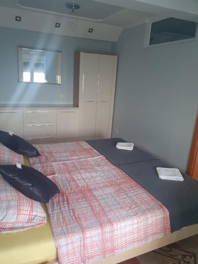 Villa Apartmani Anja Dobra Voda Exterior foto