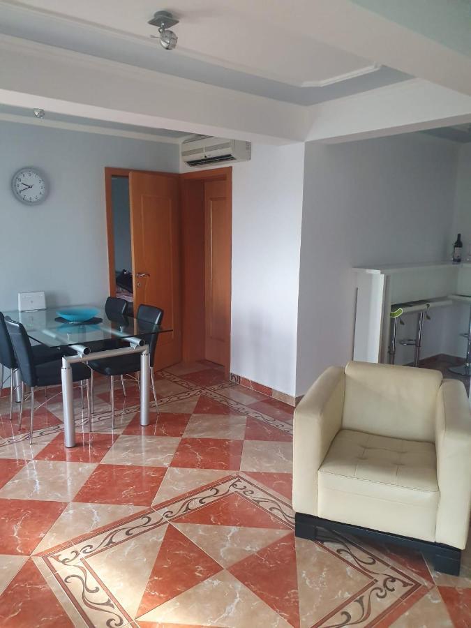 Villa Apartmani Anja Dobra Voda Exterior foto