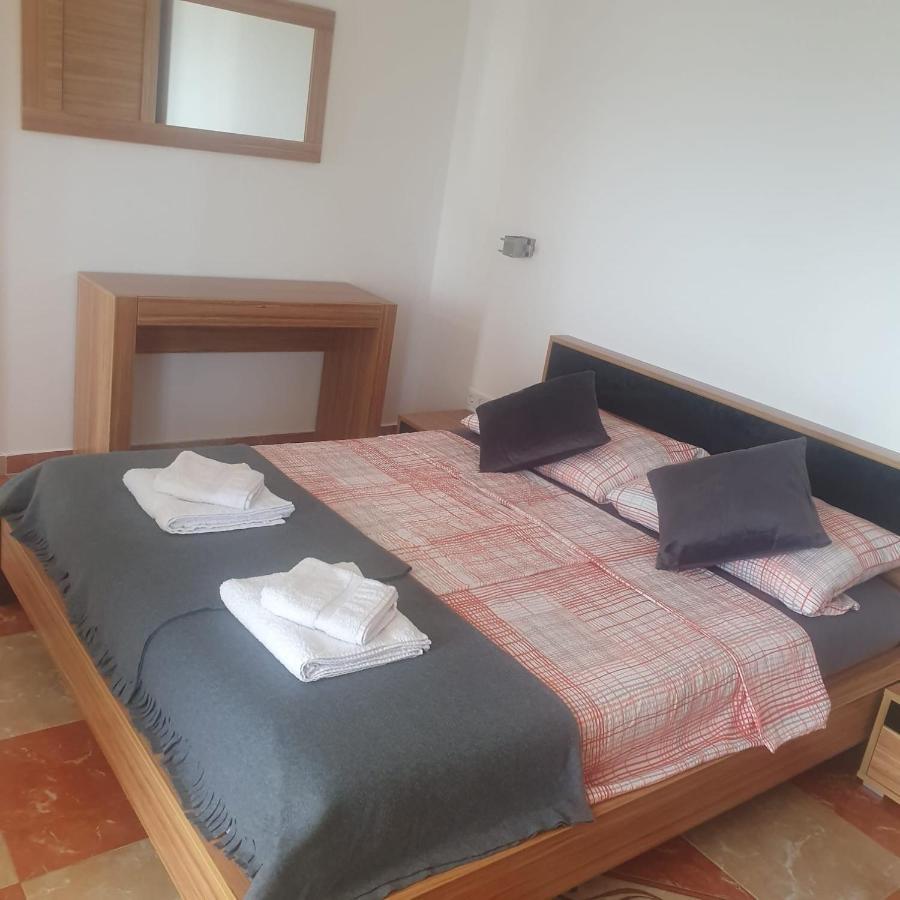 Villa Apartmani Anja Dobra Voda Exterior foto