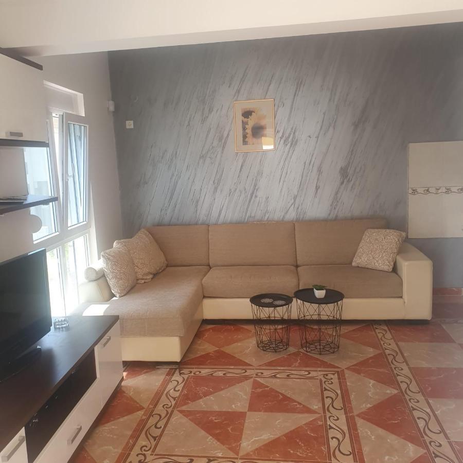 Villa Apartmani Anja Dobra Voda Exterior foto